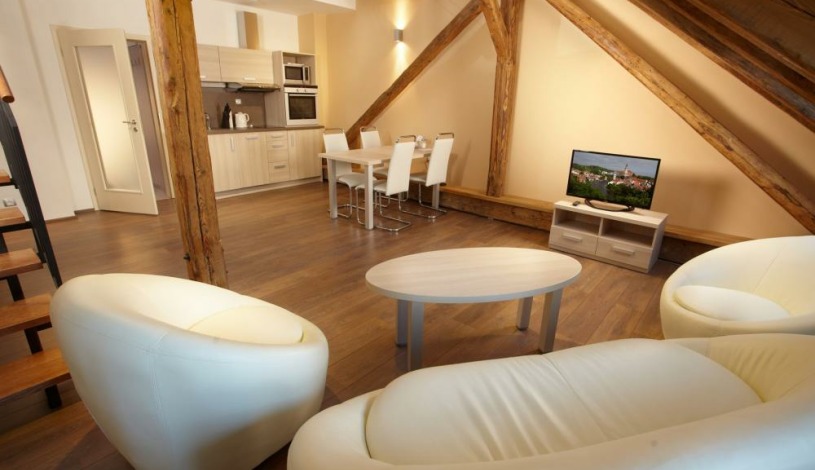 Residence U Černé věže České Budějovice - Čtyřlůžkový apartmán s mezonetem a terasou